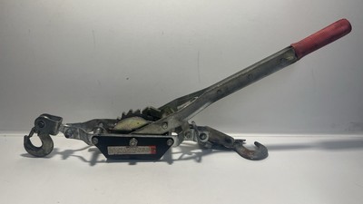 2-Ton Hand Cable Puller Come-Along Winch Hoist w/ Dual Hooks   Taiwan Made