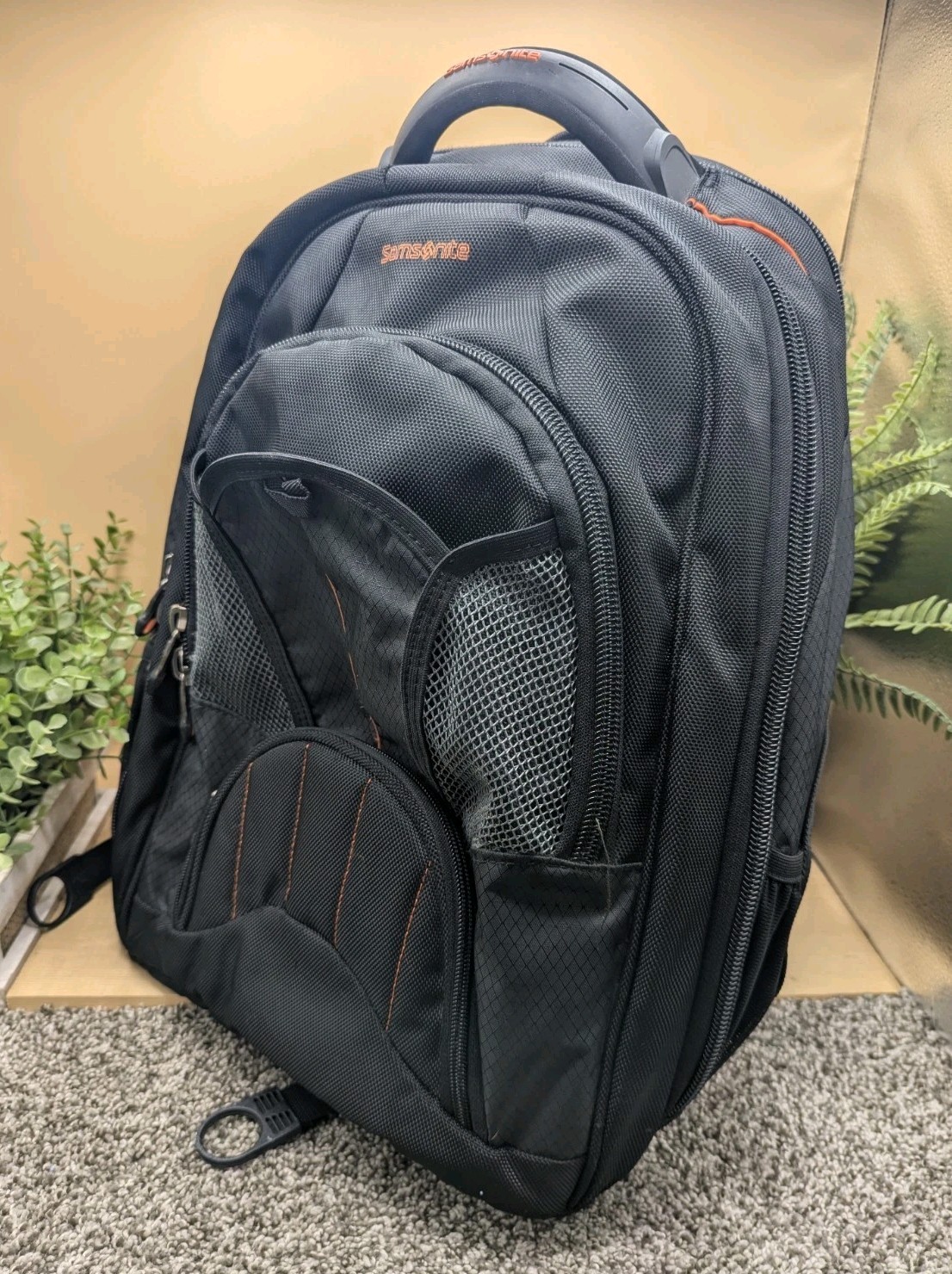 Black Rugged Zip