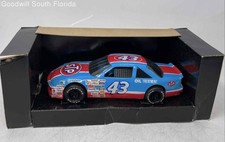 Racing Champions Richard Petty #43 Stock Car NASCAR 1:24 Scale Die-Cast Car