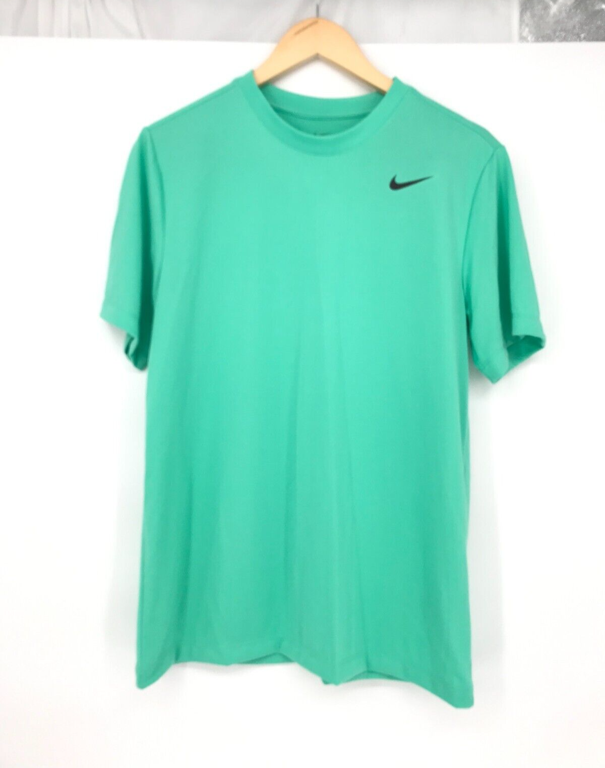 The Nike Tee Mens Pro Dri Fit Reset Training T-Shirt Green Dri-Fit Athletic M