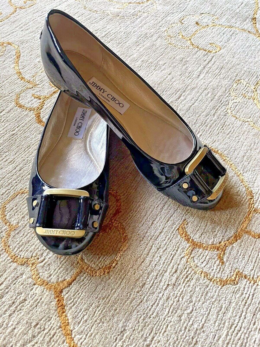 JIMMY CHOO Black Patent Leather Gold Logo Buckle Detail JIMMY CHOO Black Patent Leather Gold Logo Buckle Detail
