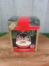 Forest Frolics 1992 Hallmark Collector 's Series Ornament Light and Motion