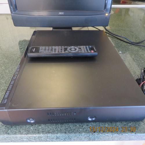 TOSHIBA HD-A3KU HD DVD Player + 18 HD-DVD Movies! Original Remote *Excellent* - Picture 3 of 9