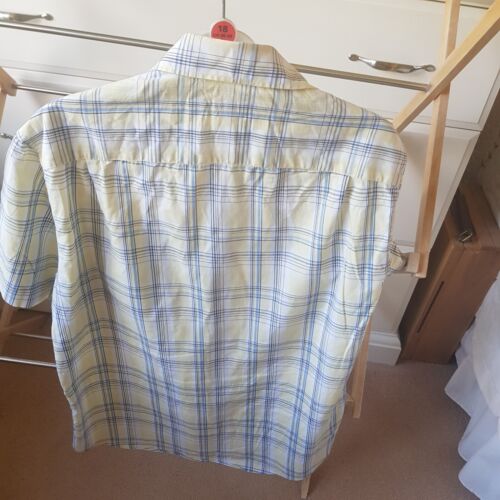 M&S Man Yellow Mix Cotton Short Sleeve Shirt. Size Small - Picture 3 of 3