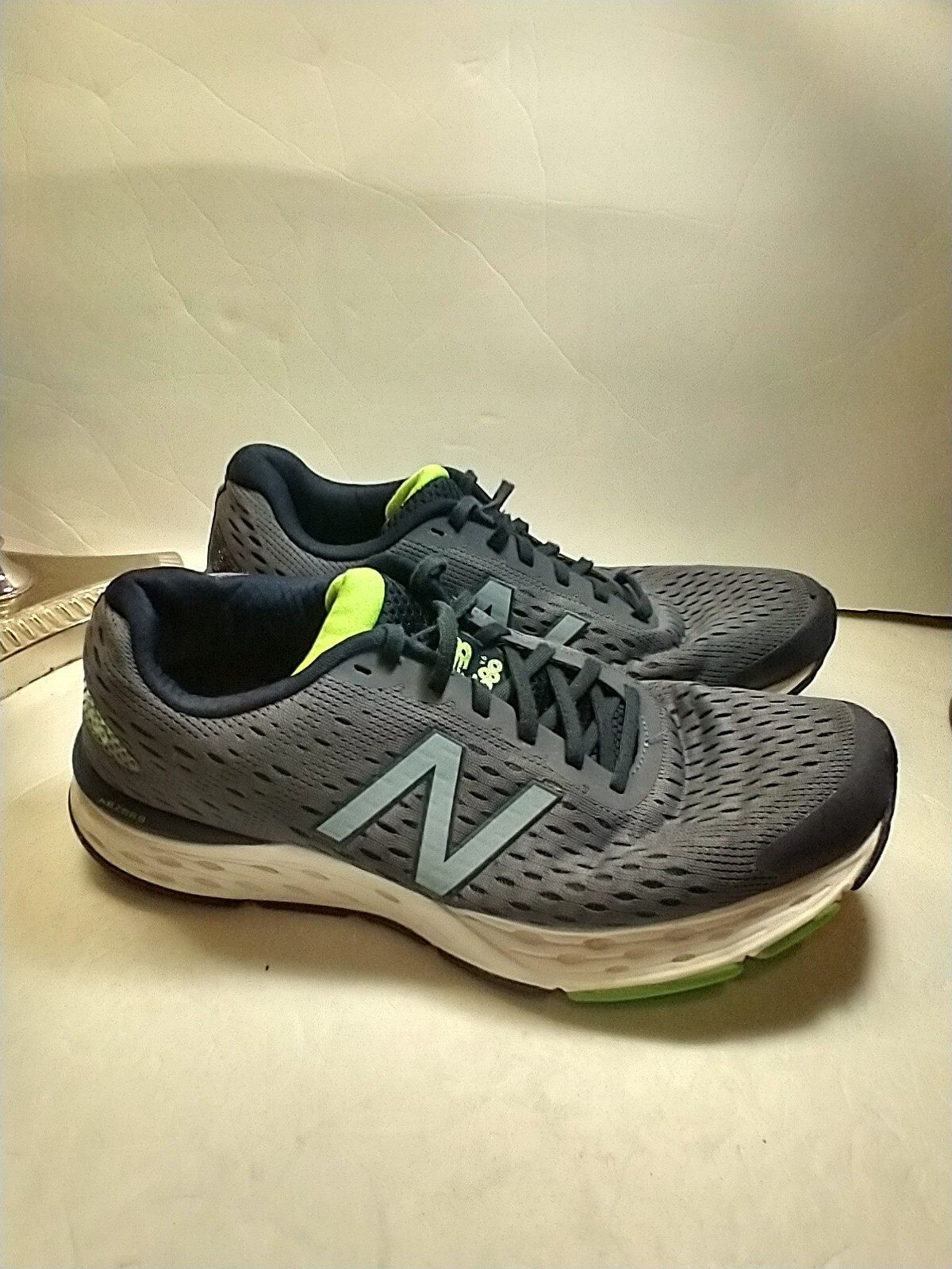 New Balance 680v6 Running Shoes Sneakers Men's sz 10.5D (M680LN6)