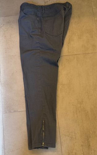 Norma Kamali, Vintage Norma Kamali Gray Ankle Zip Pants Women's size 6 Worn Twice!
