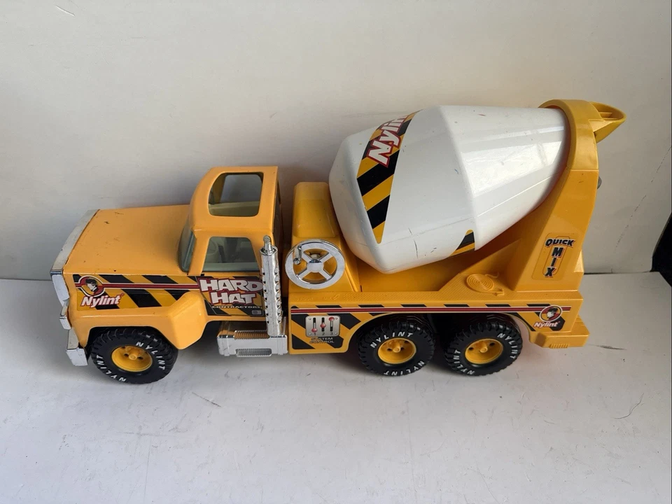 Nylint 1998 Hard Hat Contractor Cement Mixer - Image 2 of 4