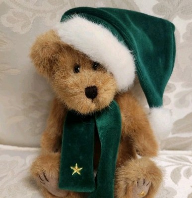 Boyds Bears Plush ''C.Z. Comet'' Teddy Bear Christmas Star Green Scarf & Hat