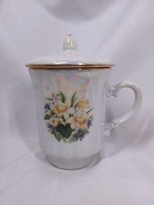 Thun Karlovarsky Vintage Porcelan Mug Irredescent Paint Floral, Czech Republic