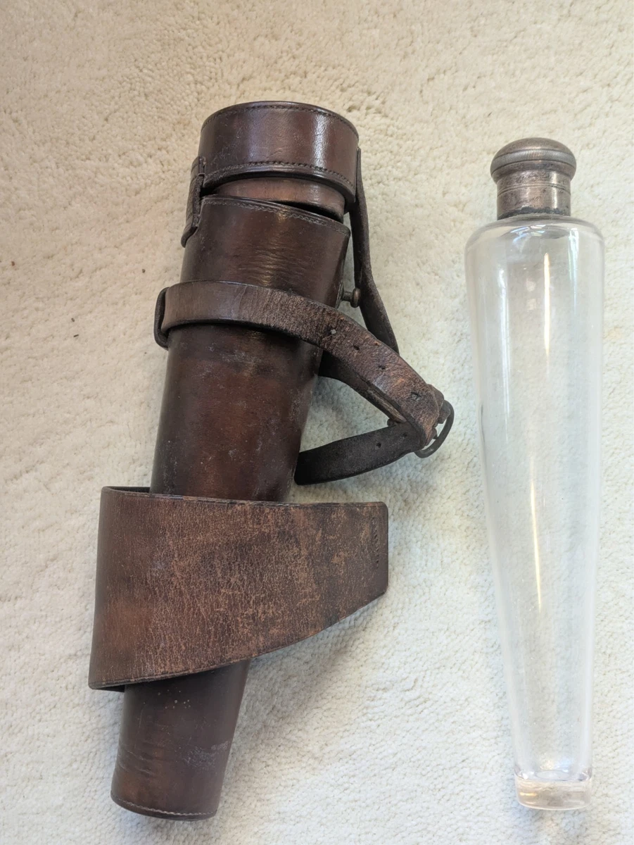 Ancien Tonnelet à Poudre En Buis - Chasse - St Étienne - Complet Avec 2 Bouchons