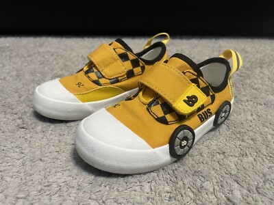 JUNGEN ODER MÄDCHEN LEINEN SNEAKER SCHUHE KINDER FREIZEIT PUMPS TURNSCHUHE 26 UK 8,5 Bala