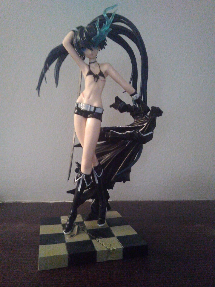 Black Rock Shooter Black Blade Ver. Estatuilla escala 1/8 estatua Good Smile Company Foto 2 de 4