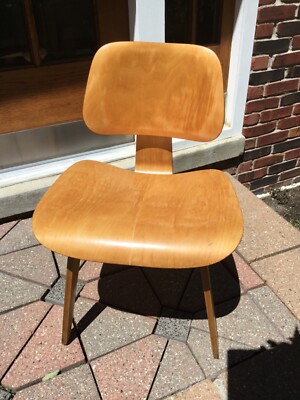 Eames DCW Herman Miller (Gen 1 - 5/2/5 Fastener) Dining Chair - Ash