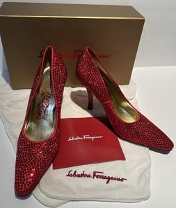 SALVATORE FERRAGAMO Limited Edition Red SWAROVSKI Crystal MARILYN MONROE Pumps 8