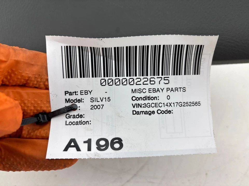 Porta caixa de luvas 2003-2007 Chevrolet Silverado 1500 painel fabricante de equipamento original - Imagem 4 de 4