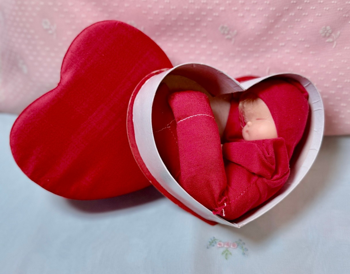 RARE * Shackman RED Valentine Heart Sleepy Doll 1959