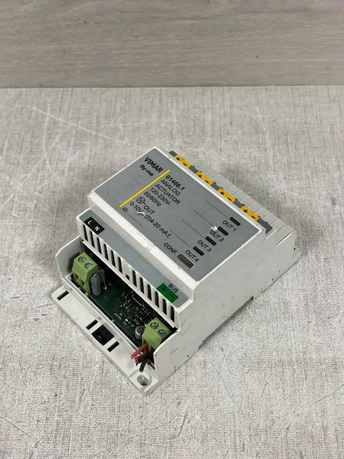 VIMAR 01466.1 VIMAR 01466.1 ANALOG ACTUATOR 120-230V 5