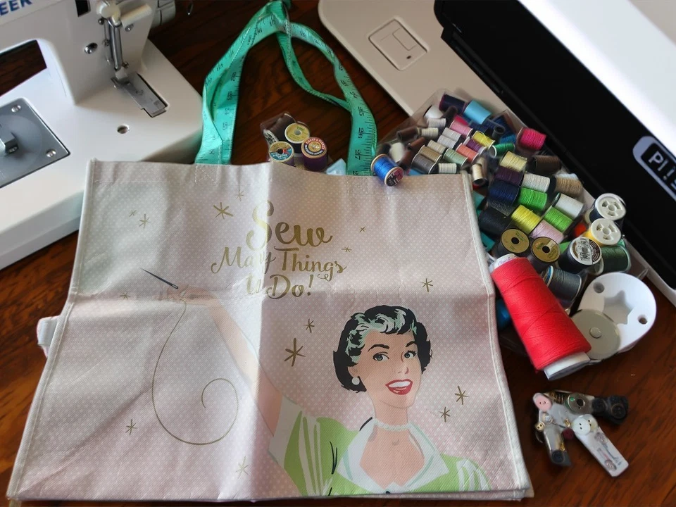 Bolso de Costura con Hilos Foto 2 de 2