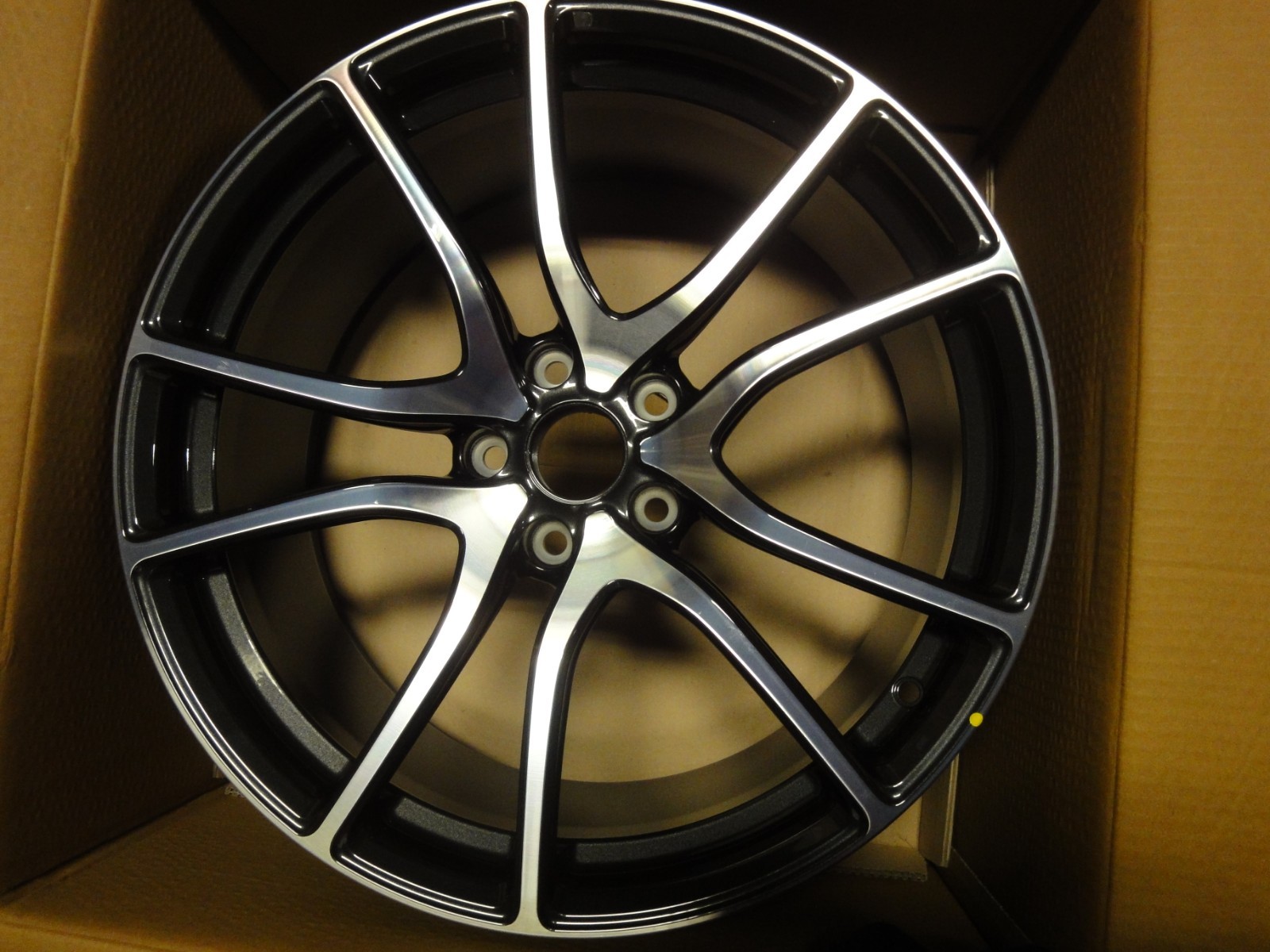 NEW McLaren 570S Premium Diamond Cut Front Wheels set of 2 NIB MINT FIT 2014 -19