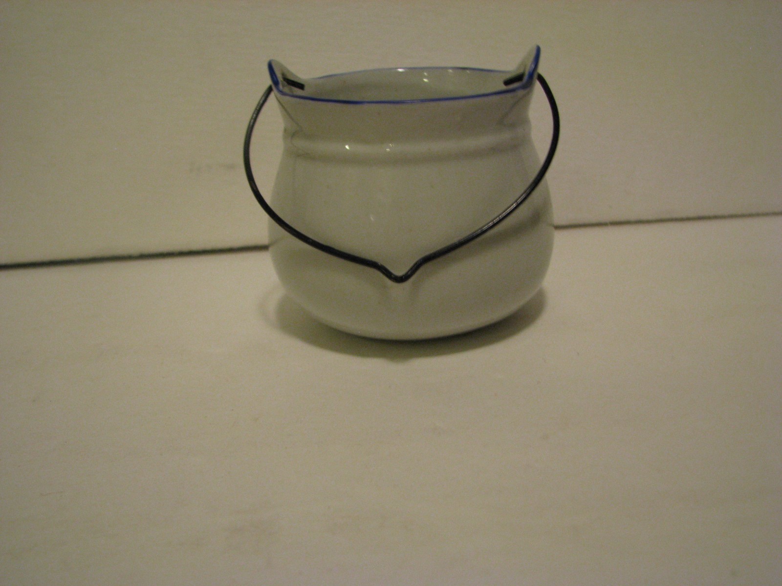 Picture 2 of 3