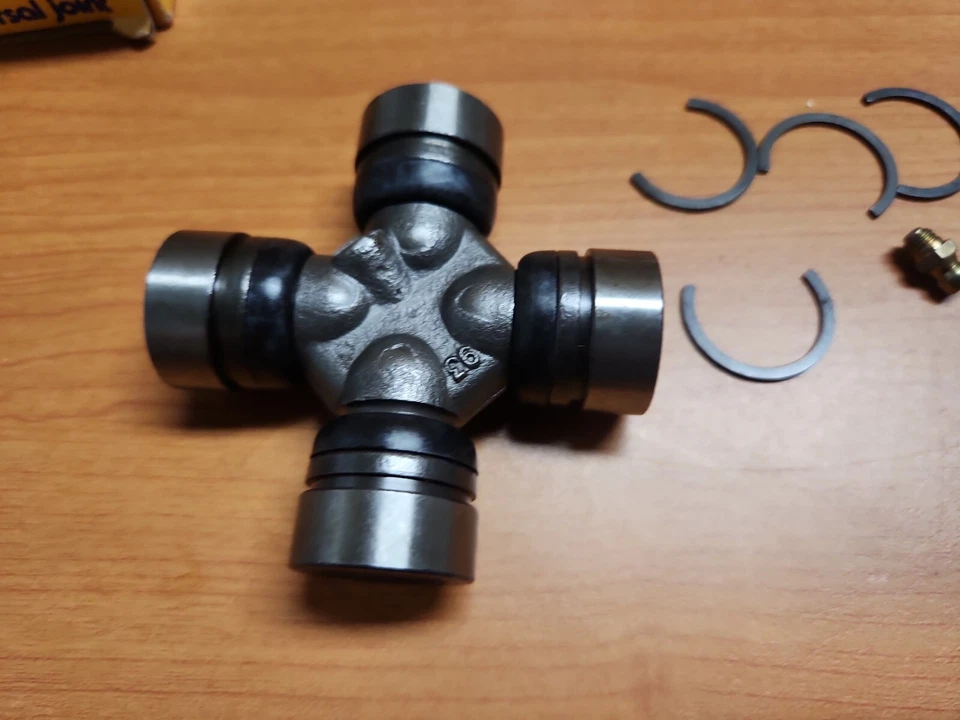 Junta universal de juntas de precisión NOS para Datsun, Infiniti, Nissan (393) 4X4?? Foto 4 de 4