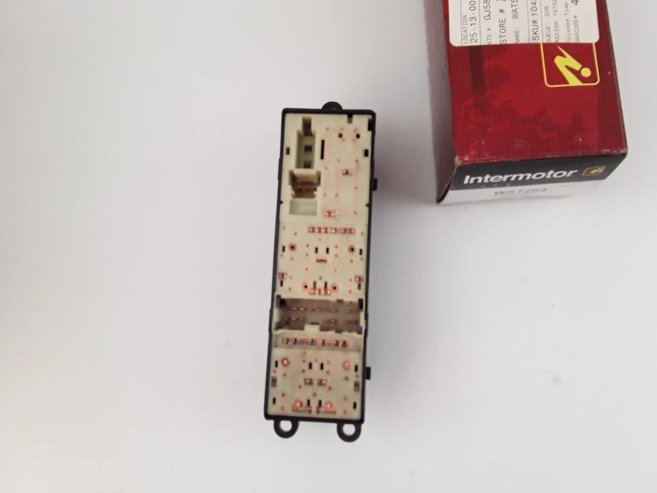 Door Lock Power Left Window Switch For Nissan Titan 2004-2015,Armada 2005-2007 - Image 3 of 4