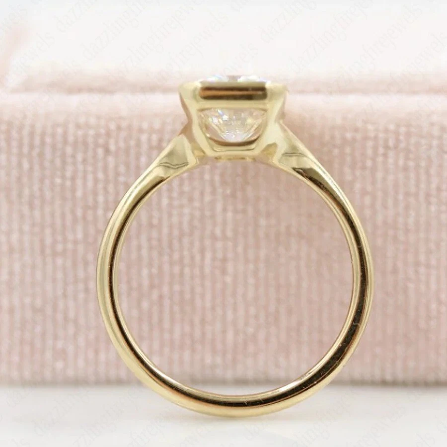 2.80Ct Radiant G VVS1 IGI Lab Grown Diamond Engagement Ring In 14K Yellow Gold - Image 4 of 4