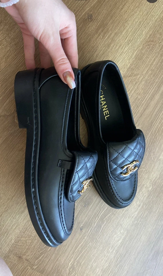 Mocassin noir chanel taille 37 - Photo 2/4