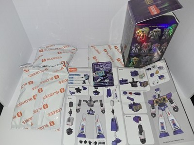 Soundwave - Unassembled figure kit - Blokees Transformers Galaxy Version 07