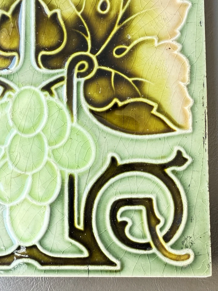 Art Nouveau Tile High Relief Floral Grapevine 6”sq - Image 4 of 4
