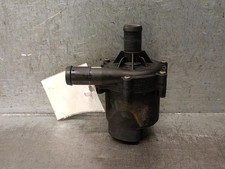 Pompe à eau Renault FLUENCE