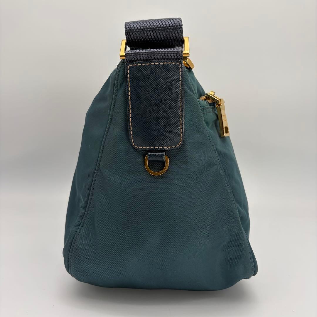 Good Condition PRADA Rare Emerald Green Shoulder Bag thumbnail 9