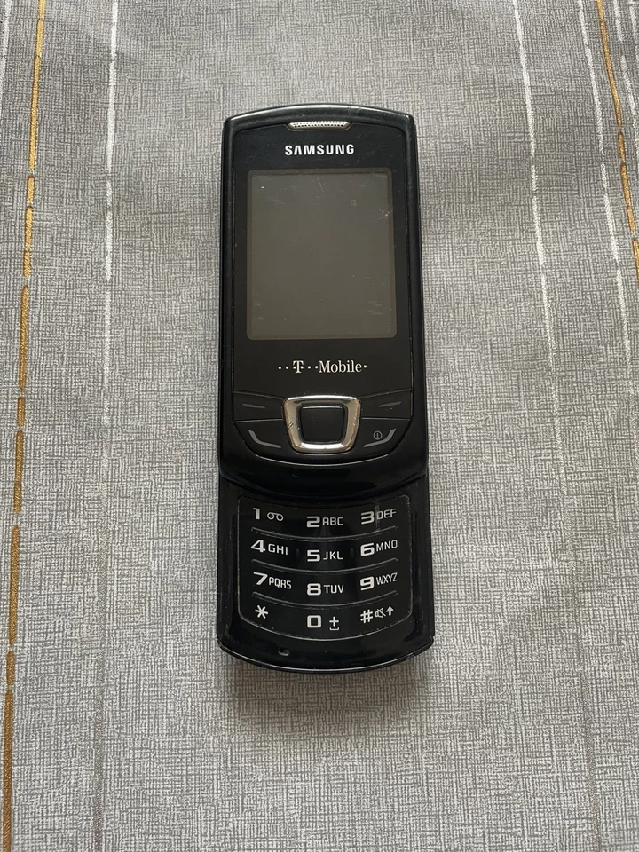 Samsung Monte Slide GT-E2550 - Strong Black (Unlocked) Mobile Phone, photo 2 of 5