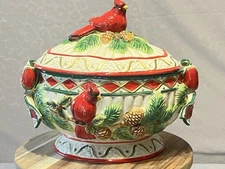 Vintage TUREEN CARDINAL, Cracker Barrel Plaid Red, Green, Holiday theme Ex Cond