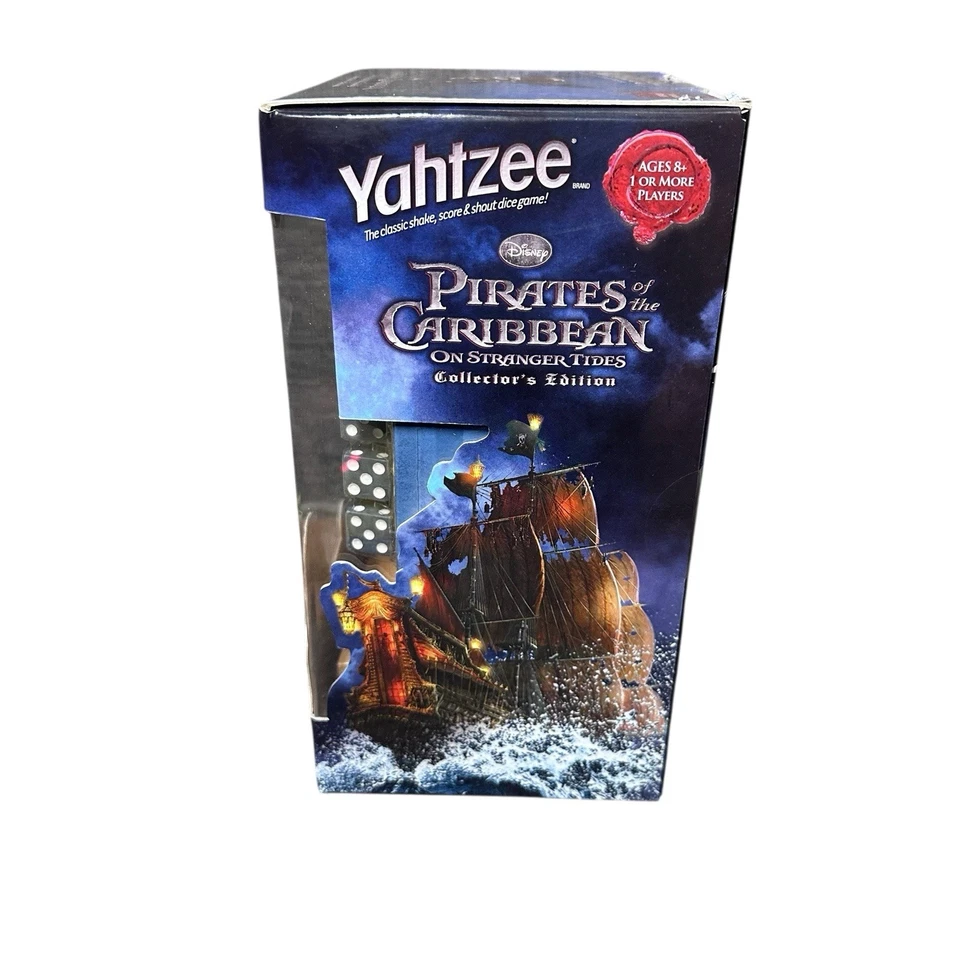 Disney Piratas del Caribe On Stranger Tide Yahtzee Nueva Caja Tiene Algo de Desgaste Foto 3 de 4