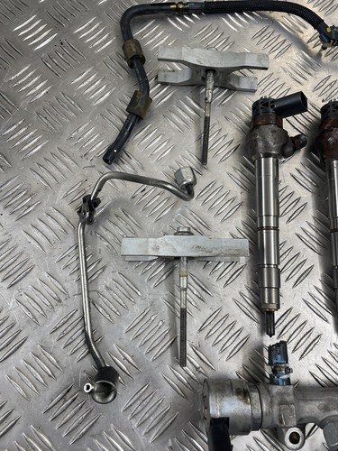 KIT IMPIANTO ALIMENTAZIONE AUDI Q5 2.0 TDI 140KW 04L130755D 04L130277AE - Foto 3 di 12