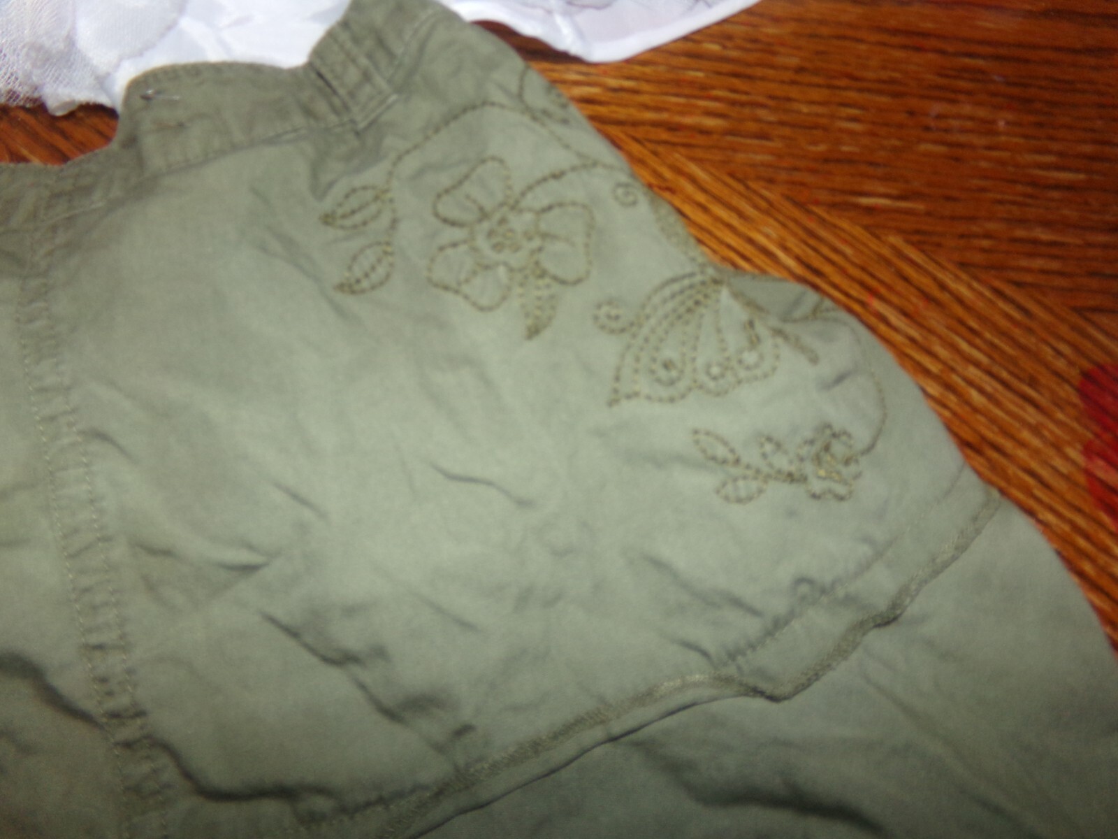 Picture 2 of 4