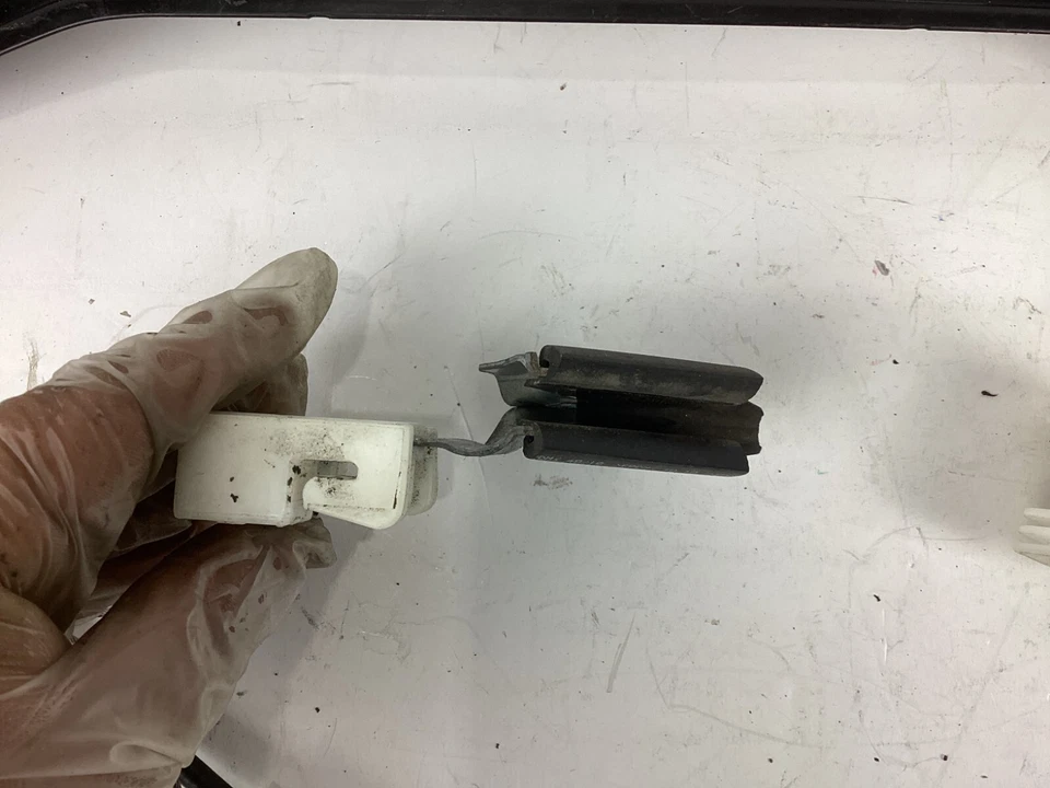 Regulador de ventana de puerta delantera izquierda Mercedes-Benz C300 2008-2014 981699101 OEM Foto 4 de 4