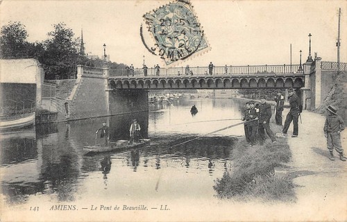 CPA AMIENS Rue des trois cailloux (234808