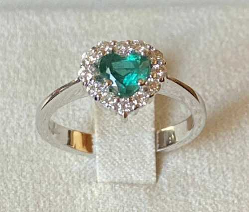 Anelli di lusso smeraldo cuore