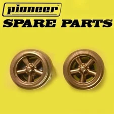 Pioneer WH201313 Street Car Torq Thrust Rear Wheels Gold (2 Pack) 1/32 Slot Car