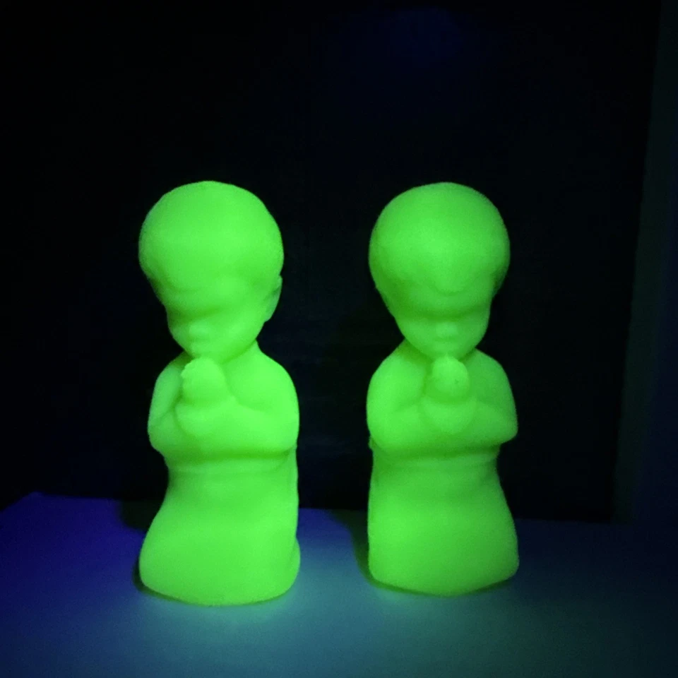 Estatuillas de vidrio natillas de uranio Fenton de colección 2 niños rezando ¡USADAS EN EXCELENTE ESTADO! Foto 2 de 4