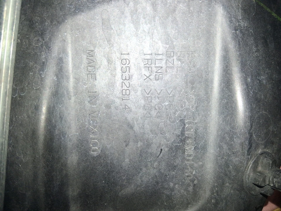 Faros delanteros GMC Yukon XL 2007-2012 usados sin grietas derecha e izquierda Foto 3 de 4