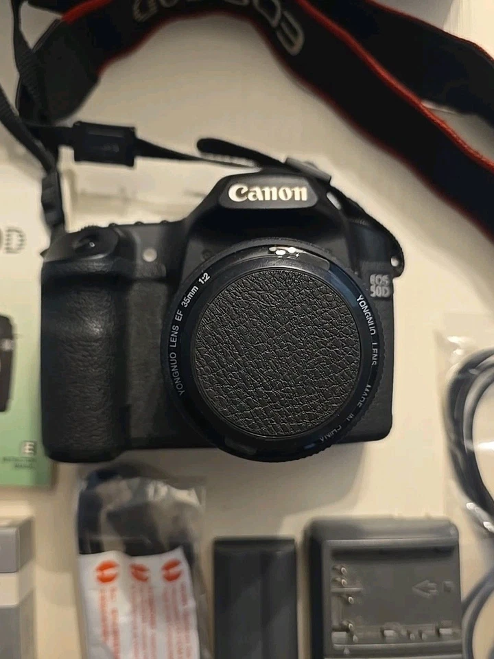Canon EOS 50D 15.1 MPDSLR Cuerpo y Lente Yonguo 35mm, Correa, 2 X Batería, Cargador Foto 2 de 4