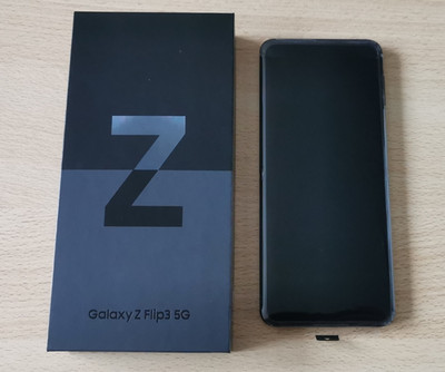 Samsung Galaxy Z Flip3 5G 128GB Phantom Black