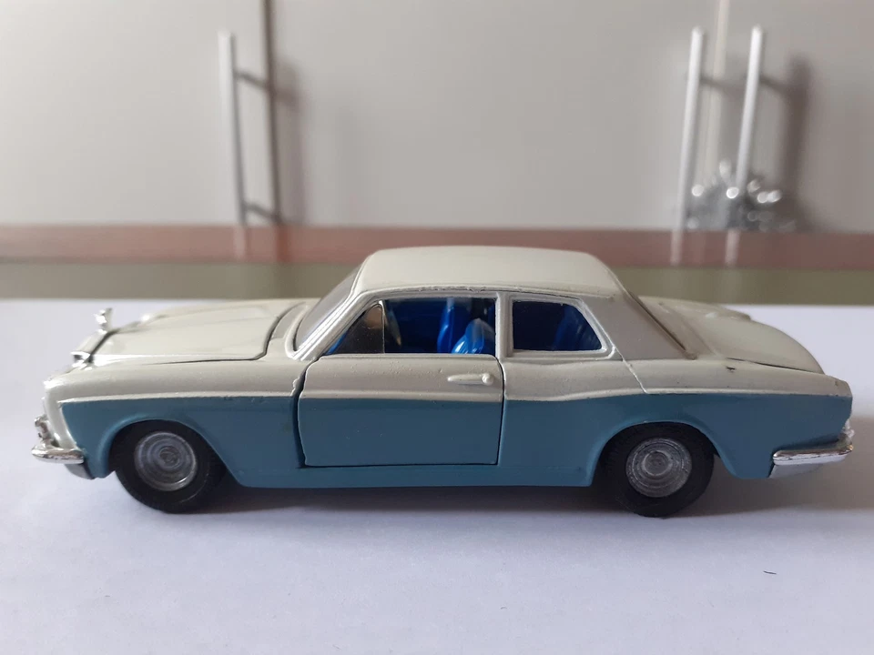 Corgi Toys Nr.273 Rolls Royce Silver Shadow " Golden Jacks' " mit OVP selten - Bild 2 von 4