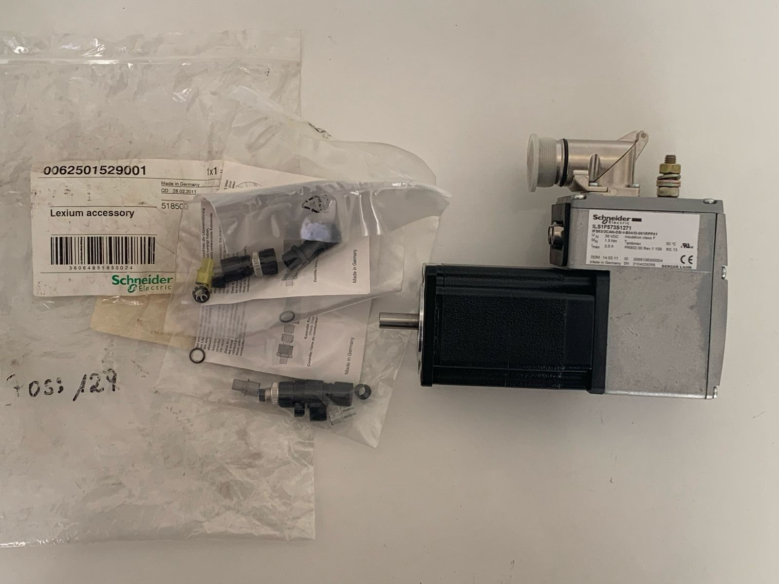 Schneider Electric / Integrated Drive ILS With Stepper Motor / ILS1F573S1271