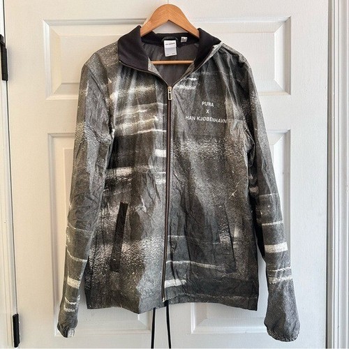 Puma x Han Kjøbenhavn Track Jacket grigio stampa astratta grande - Foto 3 di 10