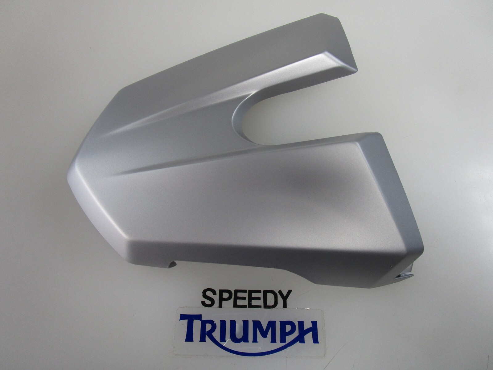 TRIUMPH STREET TRIPLE & R REAR SEAT COWL MATT ALUMINIUM SILVER A9708271