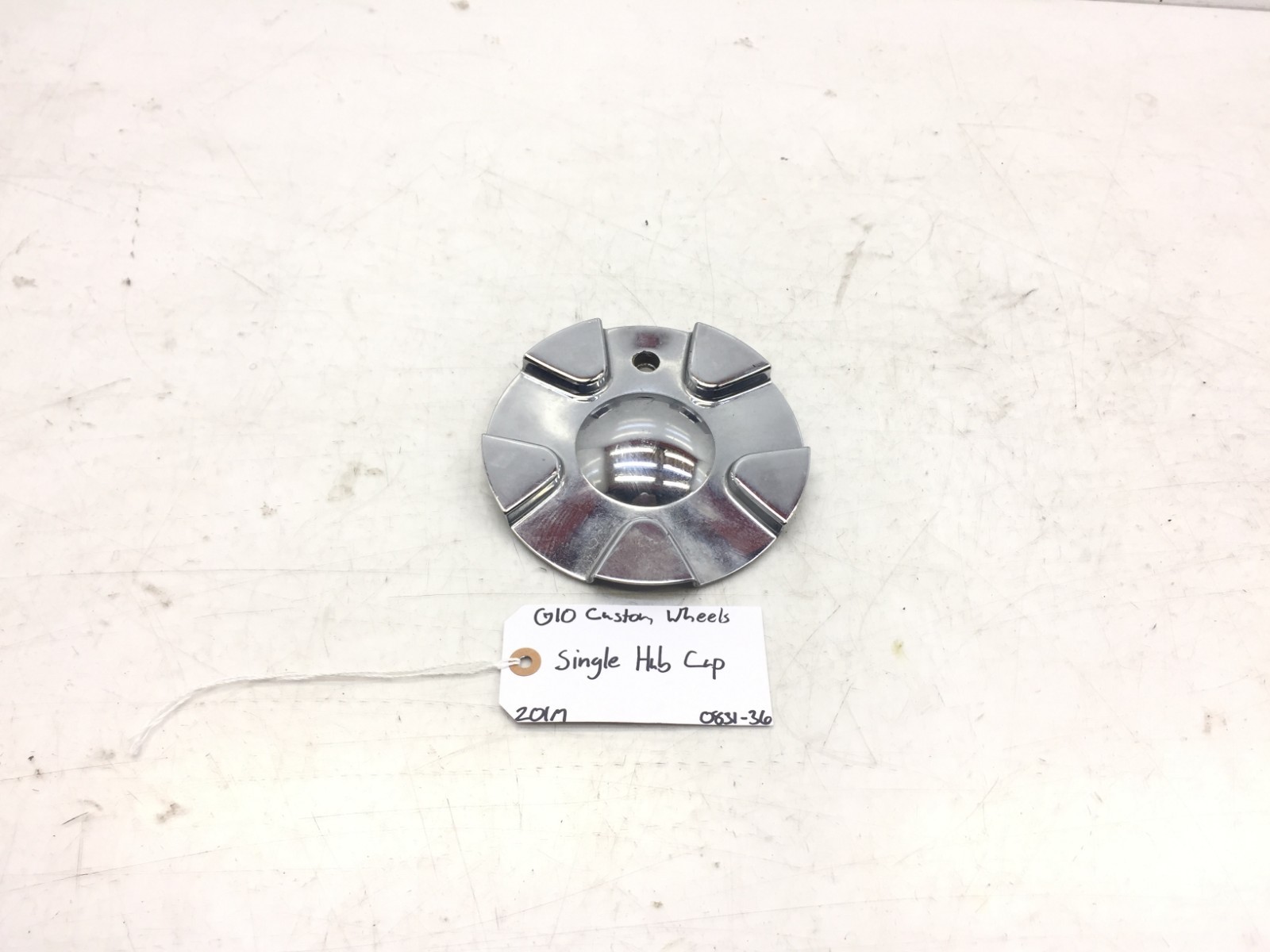 (1) GIO CUSTOM WHEELS SINGLE CENTER HUB CAP OEM CAP810L167-image
